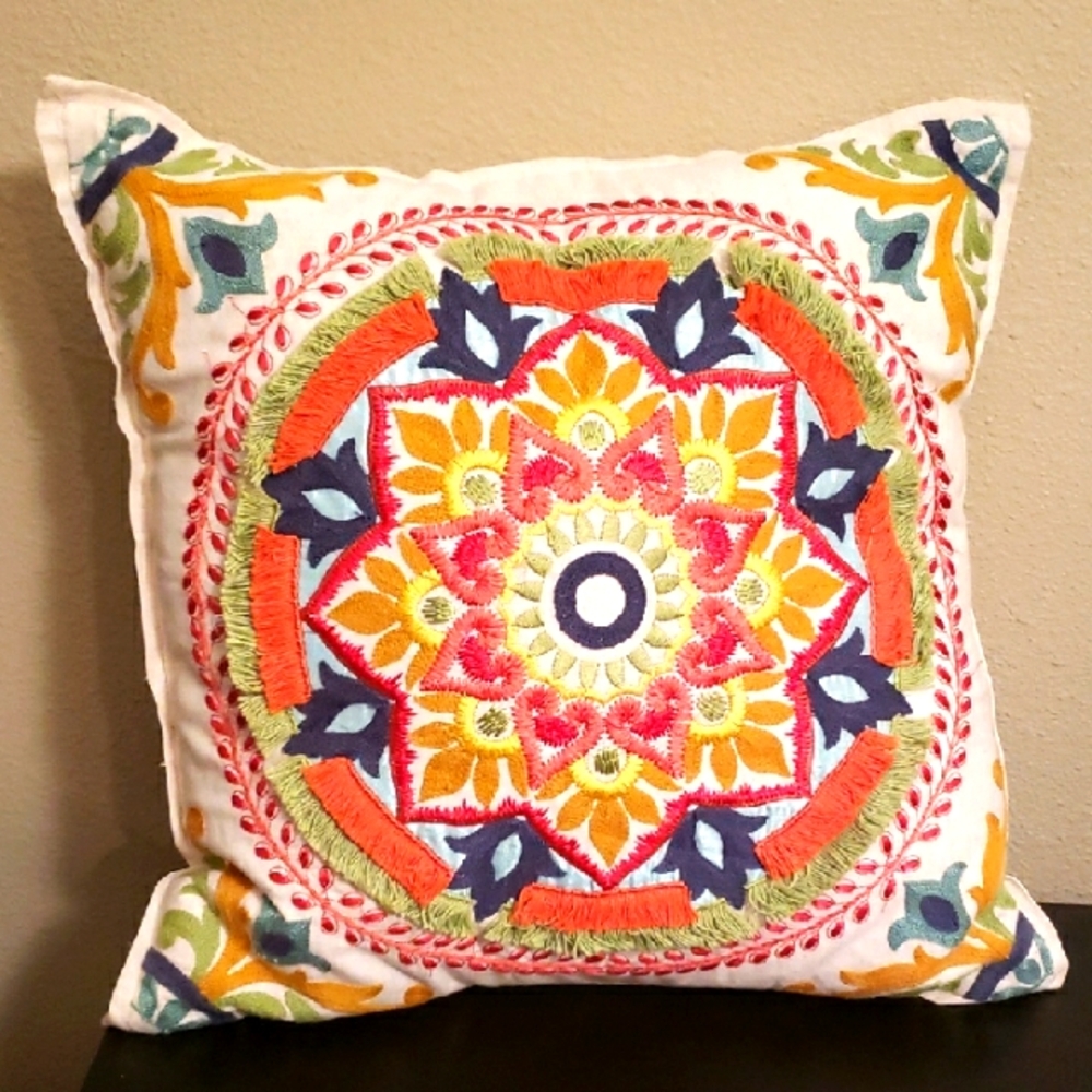 Pier One‎ Imports Tapestry Pillow